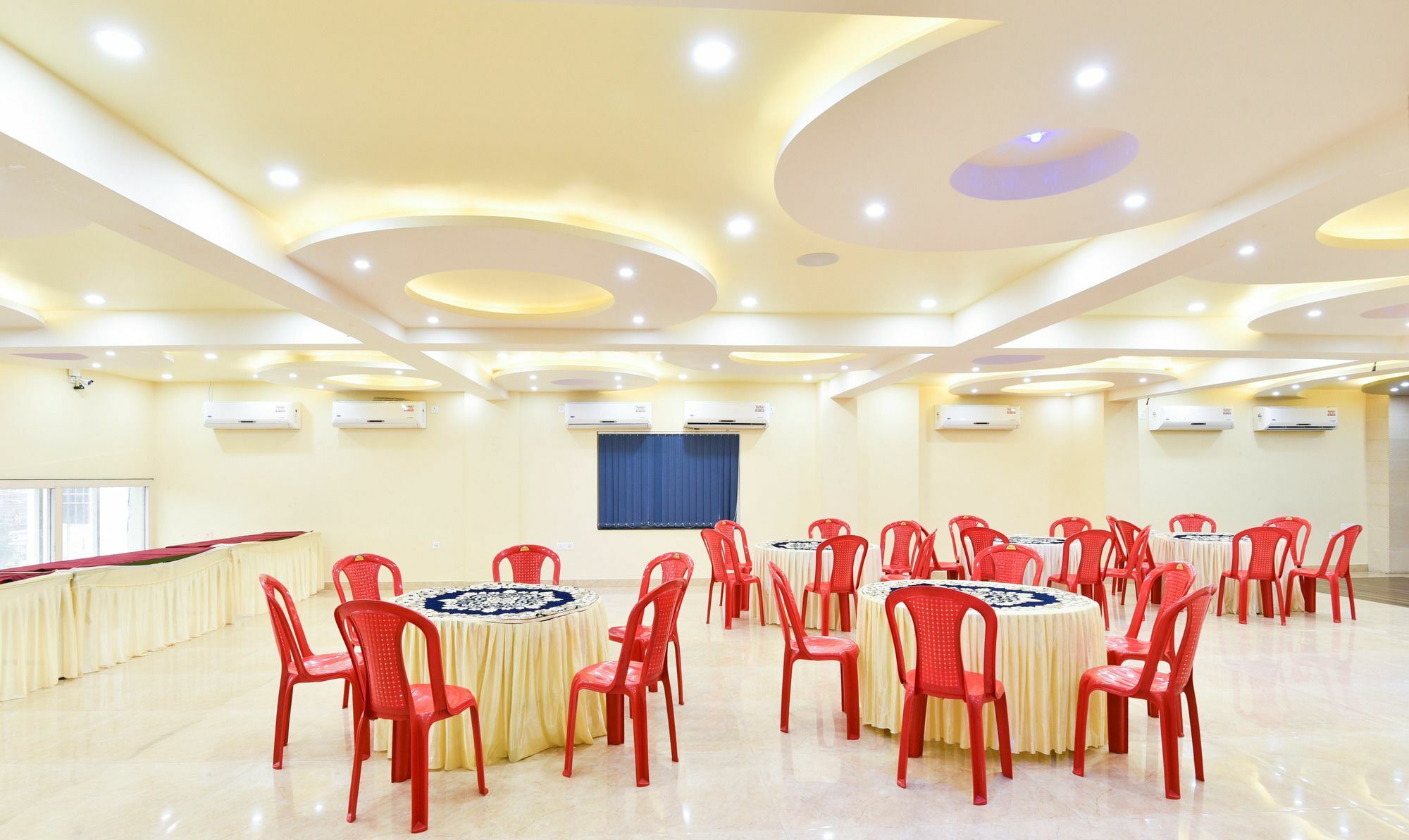 Treebo King'S Court Chandrasekharpur Бхубанешвара Экстерьер фото